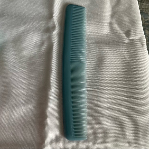 2 Vintage Lady Ace All Purpose Teal Comb And Black Pick Comb Plastic Made In USA - Picture 4 of 7